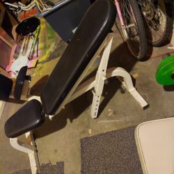 Adjustable Weight Bench
