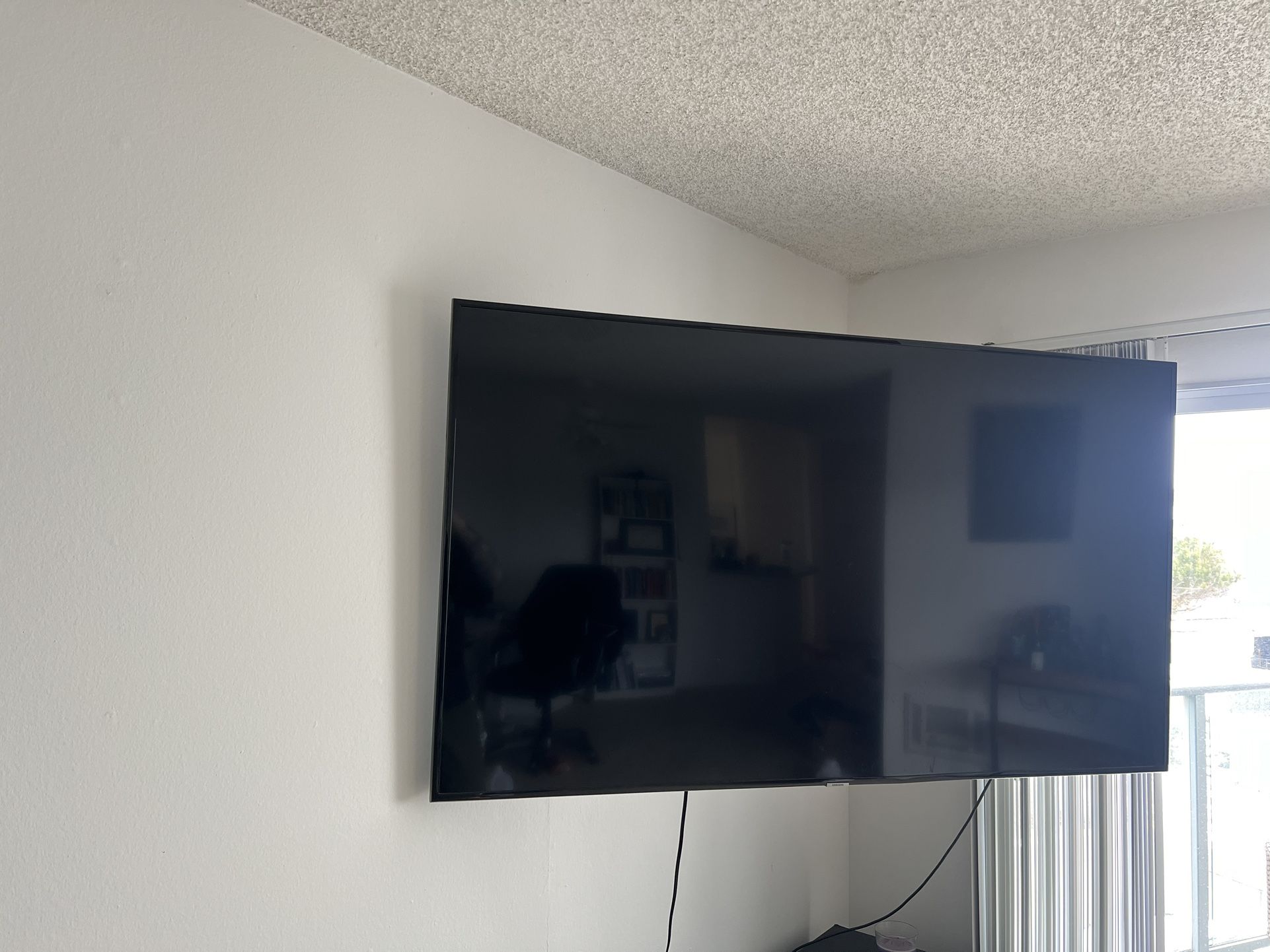 65 Inch Samsung TV 