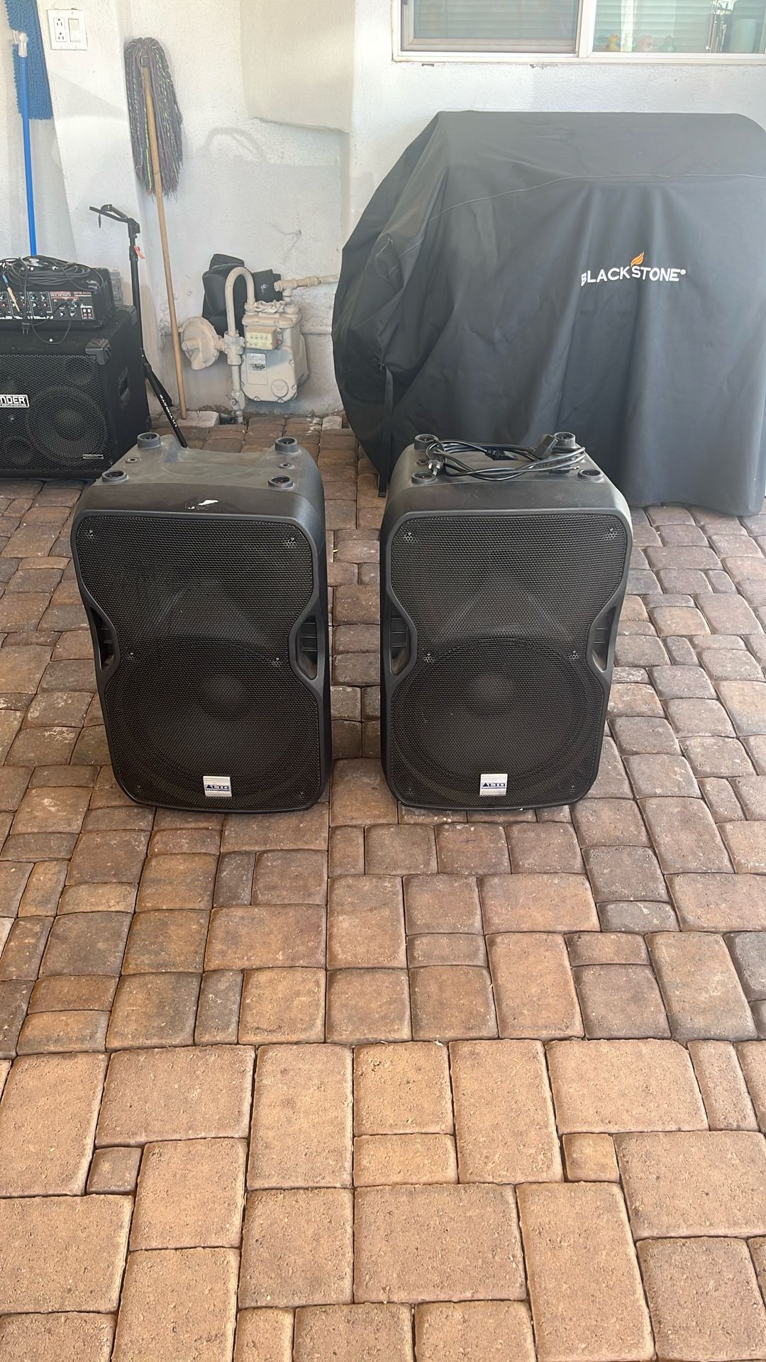 Speaker Pair