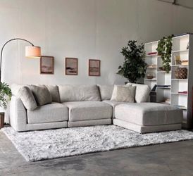 Comfy and Big Sofa with Detachable Chase - Colors Available - Small Space Perfect - No Credit Needed - SAME DAY DELIVERY