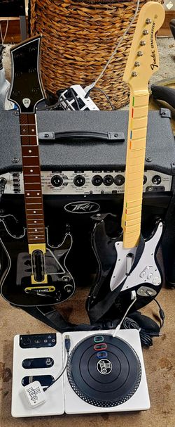 Fender Stratocaster Guitar, 
Guitar Hero Controller
DJ Hero Turntable