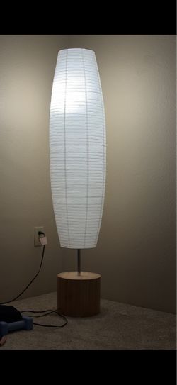 Very nice floor lamp like new