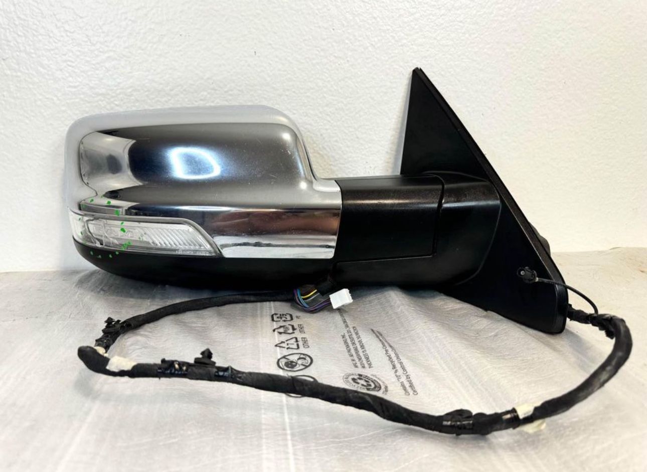 2019 - 2020 DODGE RAM 1500 RH MIRROR OEM