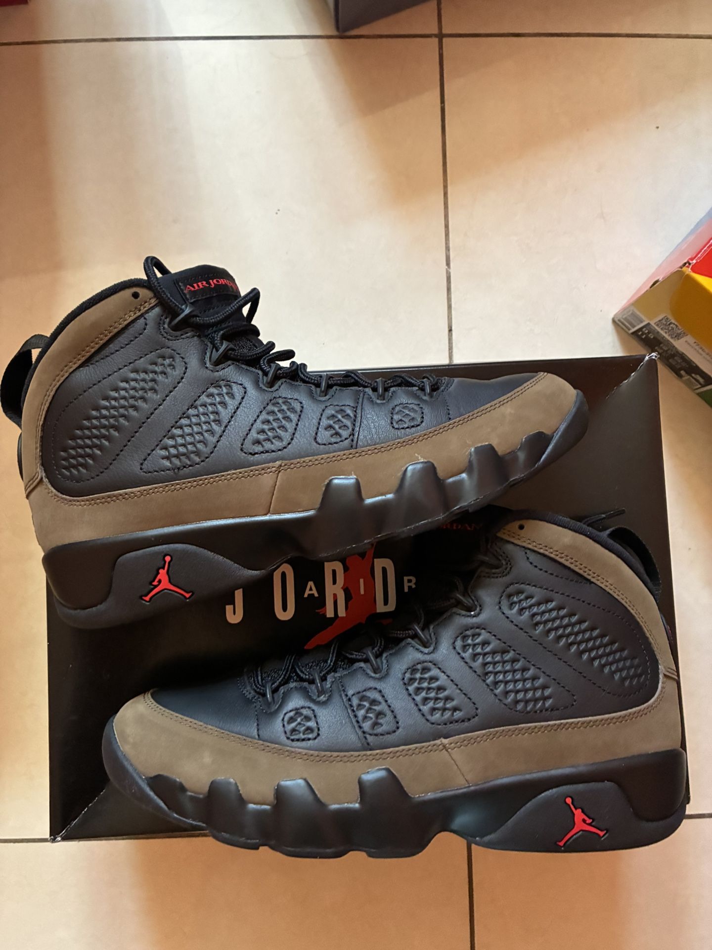Jordan 9 Olive Size 9