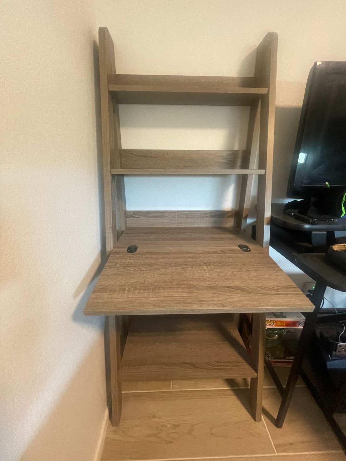 Desk, Shelves