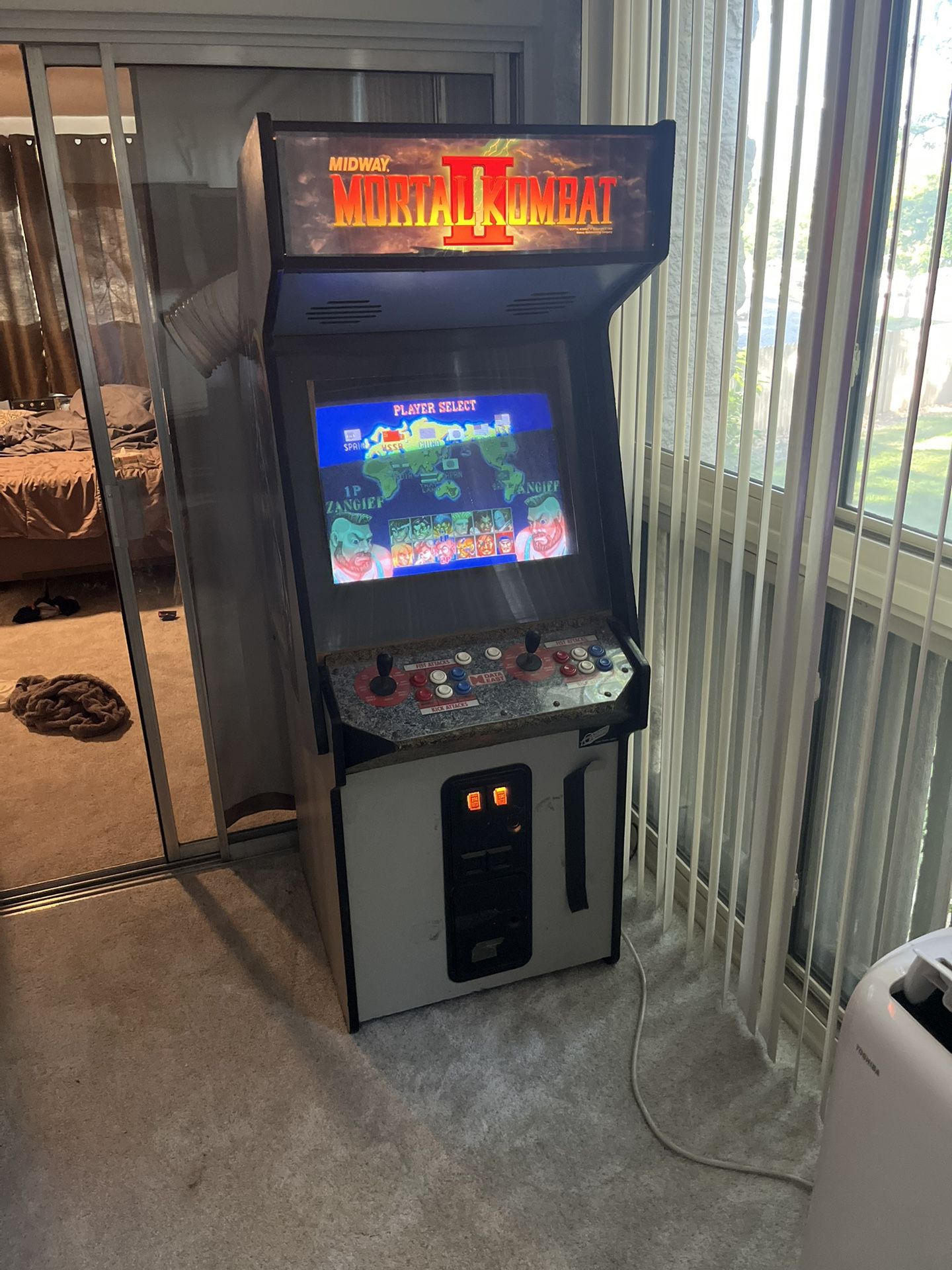 Mortal Kombat 2  Arcade Game 