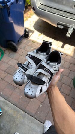 Shoes for snowboarding