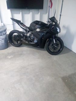 08 Honda 1000RR CBR