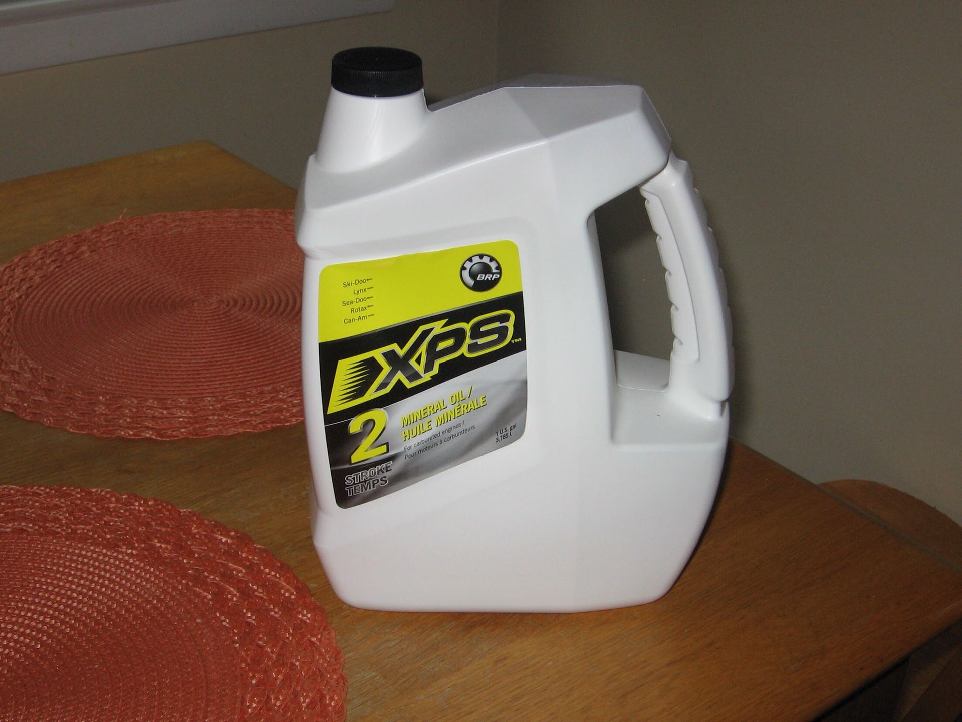 Brand new sealed gallon of SeaDoo XP-S XPS 2-stroke mineral oil for Sea-Doo XP / GS / GSI / GT / GTI / GTS / GSX / GTX / RX / SP / SPI / SPX / XP .
