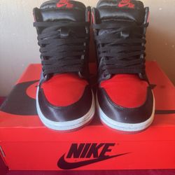 Air Jordan 1 Satin Bred (Wmns Size 11)