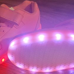 LIGHT UP PINK SNEAKERS SIZE 3