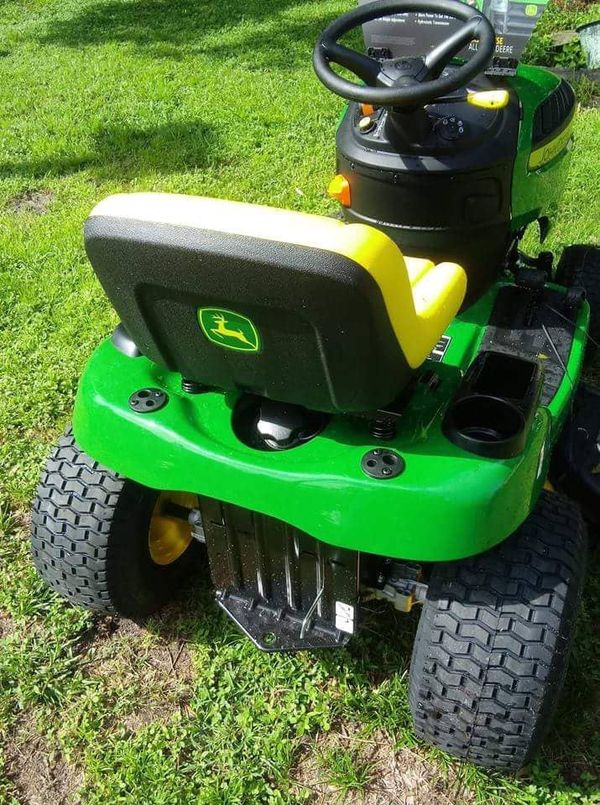 John Deere E100 17.5HP Automatic 42in Riding Lawn Mower for Sale in