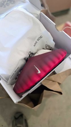 Nike mind red