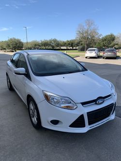 2014 FORD FOCUS SE ONLY 47k miles Not toyota honda nissan kia hyundai