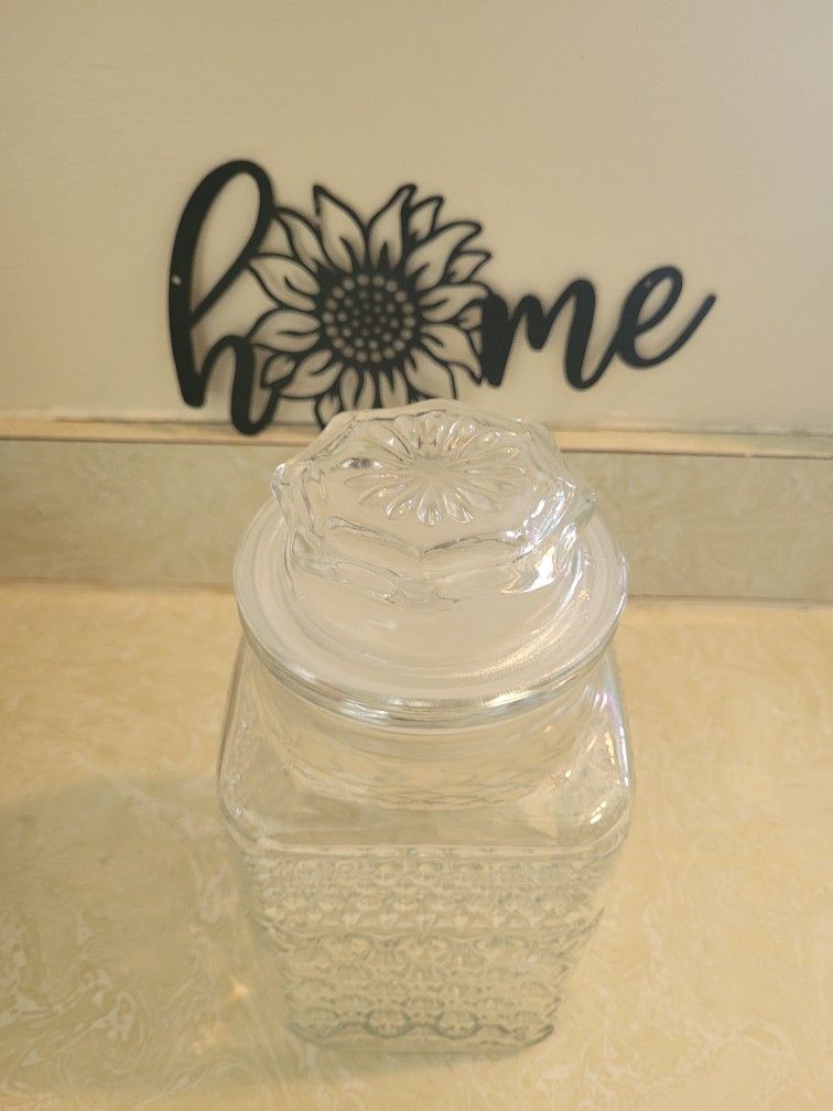 Vintage Wexford Anchor Hocking Clear Glass Square Canister With Lid.