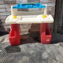 Step 2 Child Desk With 2 Cupholders Ages 2-7