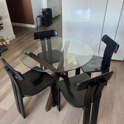 Barnett Round Dining Table With Chairs - Walnut 