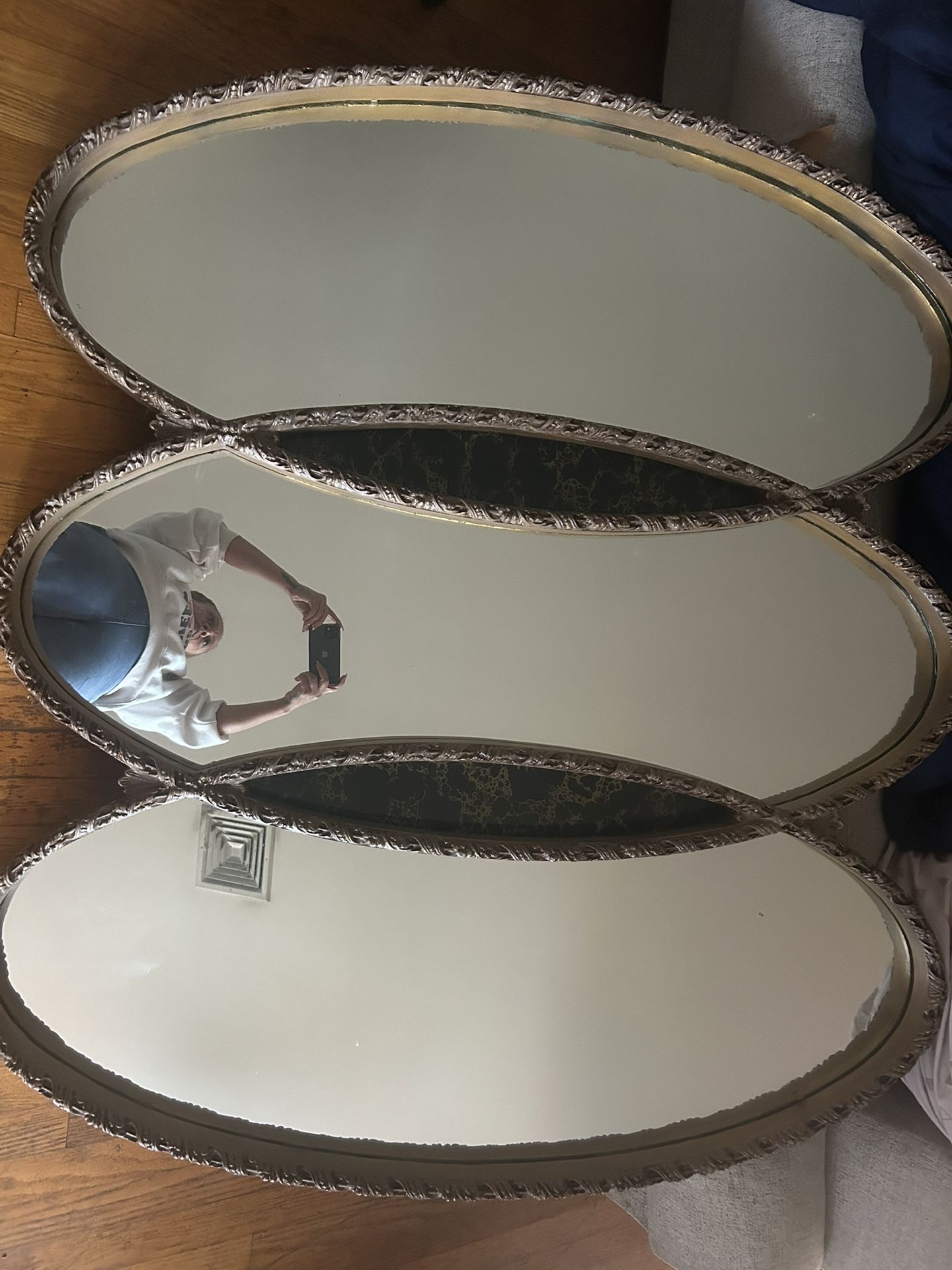 Antique Mirror, Easy 50lbs Or Heavier 
