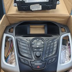 2012-14 Ford FOCUS OEM Radio Panel