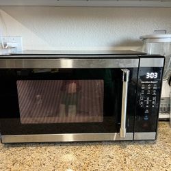 Microwave Oven