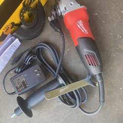 Milwaukee Grinder