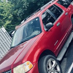 2005 Ford Explorer