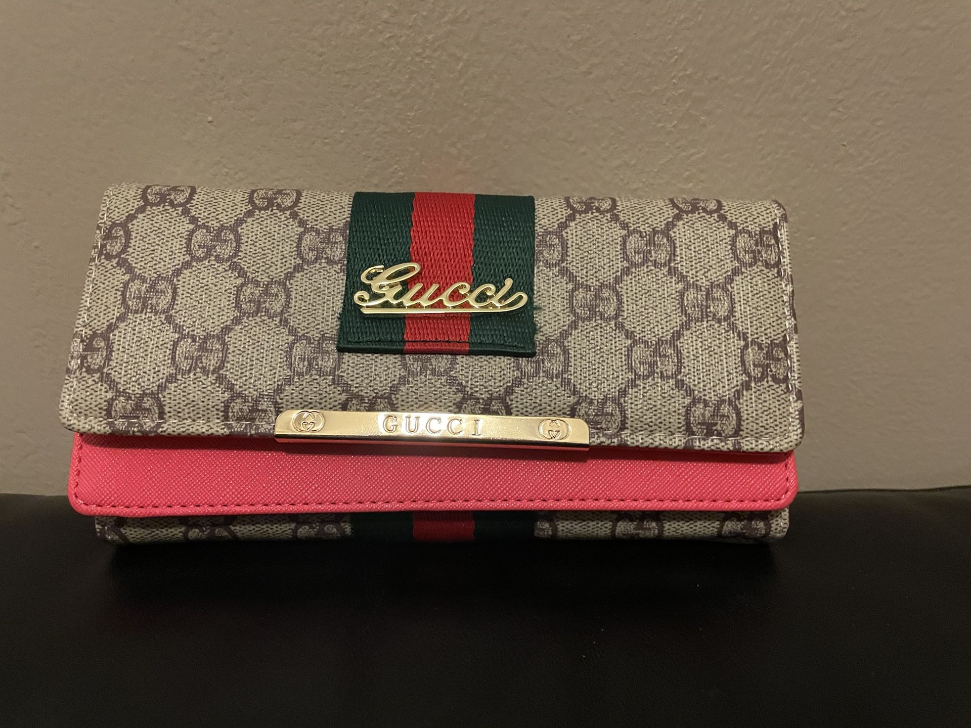 Gucci 2 Fold Women’s Wallet