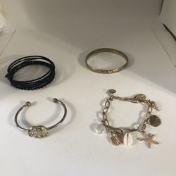 Bracelet Lot Of 4 Gold Tone & Black Faceted Beads Enamel On The Cute Elephant 