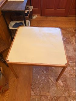 Children’s little table - side table