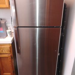 GE stainless refrigerator 28"w