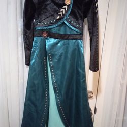 Disney Ana Costume With Cape Size 7/8