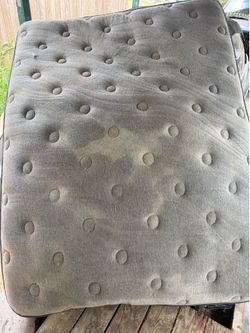 Queen Ultra plush Pillowtop Mattress
