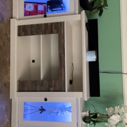 Tv Center 