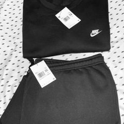 BRAND NEW Men’s Black NIKE Outfit Size: 2XL 