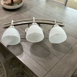 Wall Lamp w Bulbs (Beautiful)