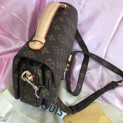 LV / Louis Vuitton bag brown messenger bag old flower handbag