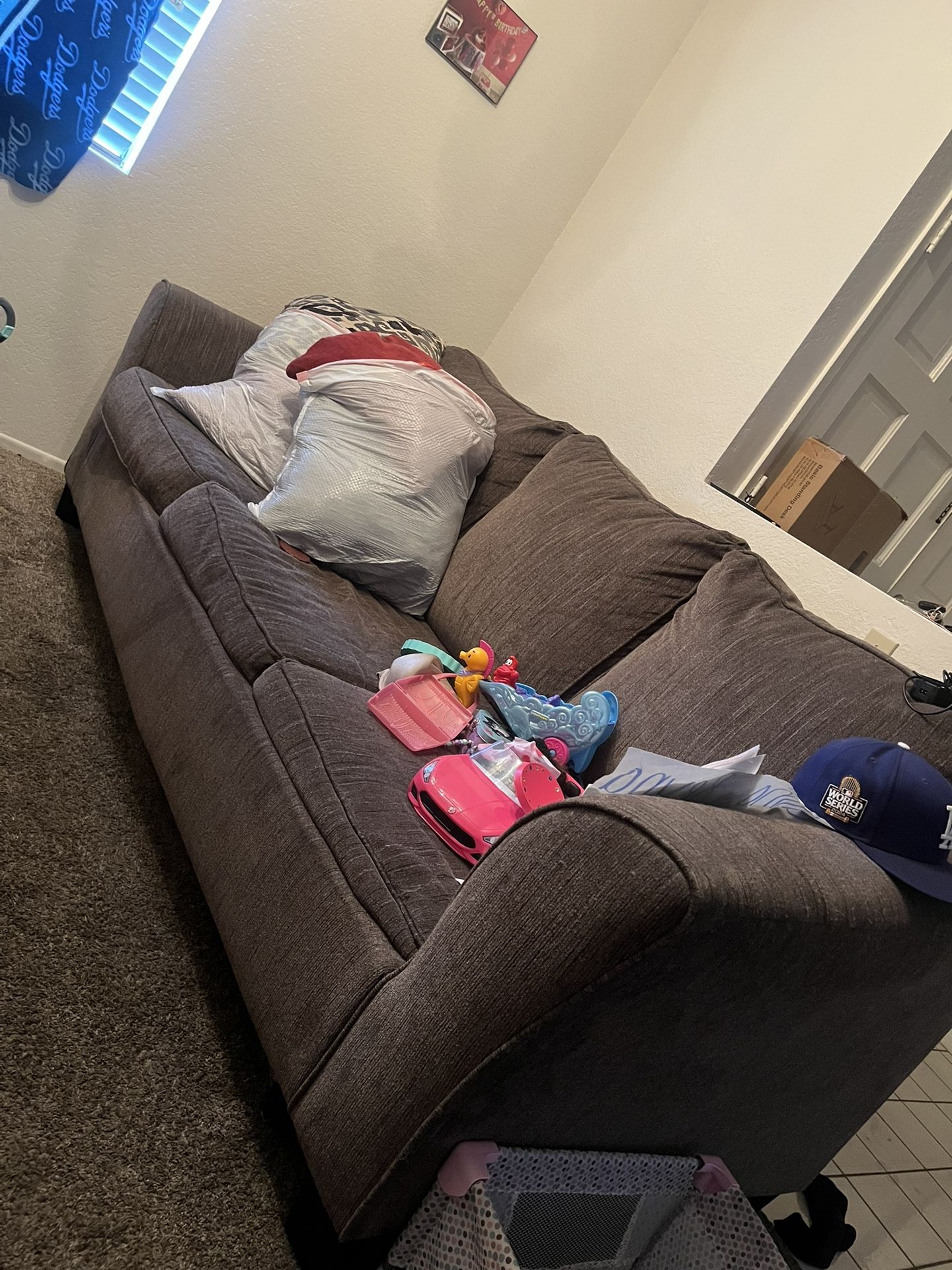 Couch Pulls Out To Bed With Cushions 