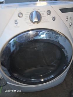 Whirlpool Gas Dryer King Size Capacity And Heavy Duty Works Exelent