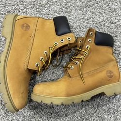 Timberlands Size 7.5 In Men’s With Box 