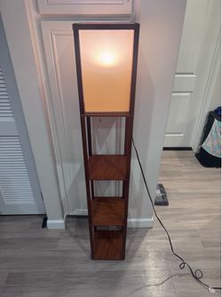 Floor Lamp with 3-Tier Shelves – 10x10