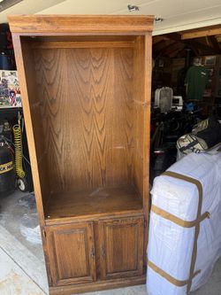 Hutch cabinet