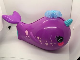 Polly pocket whale
