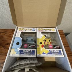Flocked Pikachu & Squirtle Funko Pop BoxSet *MINT* Gamestop Exclusive Pokemon 353 with Protector 504 Starter Keychain Sticker Pins Games