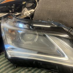 2016-18 LEXUS RX  RIGHT  HEADLIGHT 