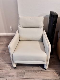 Accent chair