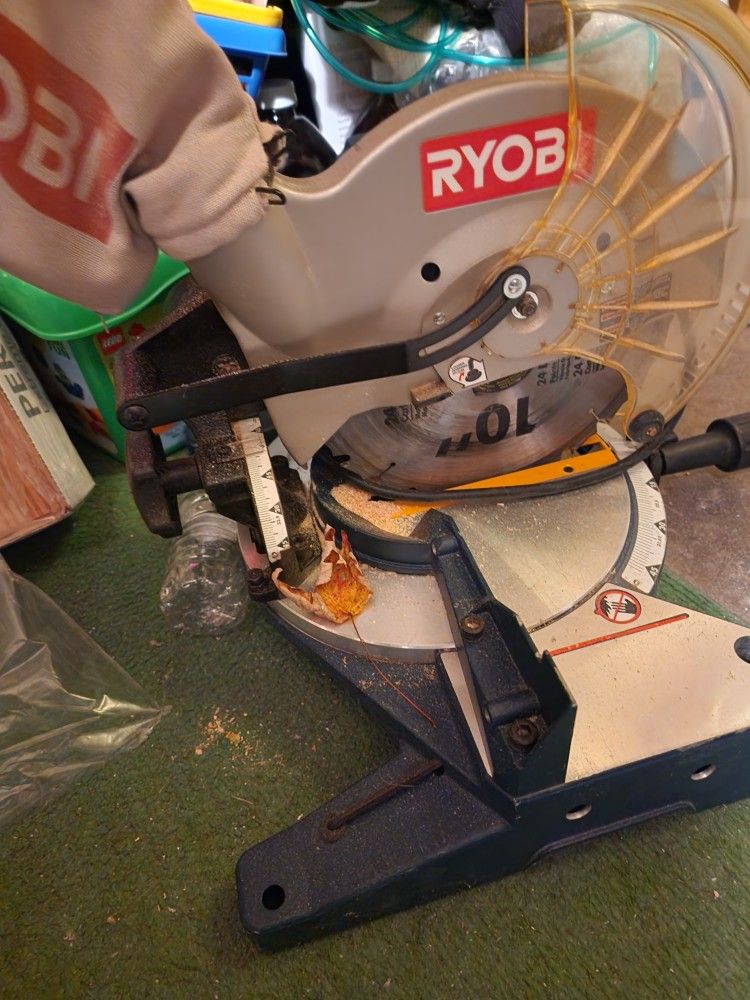 Ryobi MITER saw