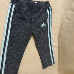 Girls kids size 5 Adidas Leggings - kids clothes - Simi valley