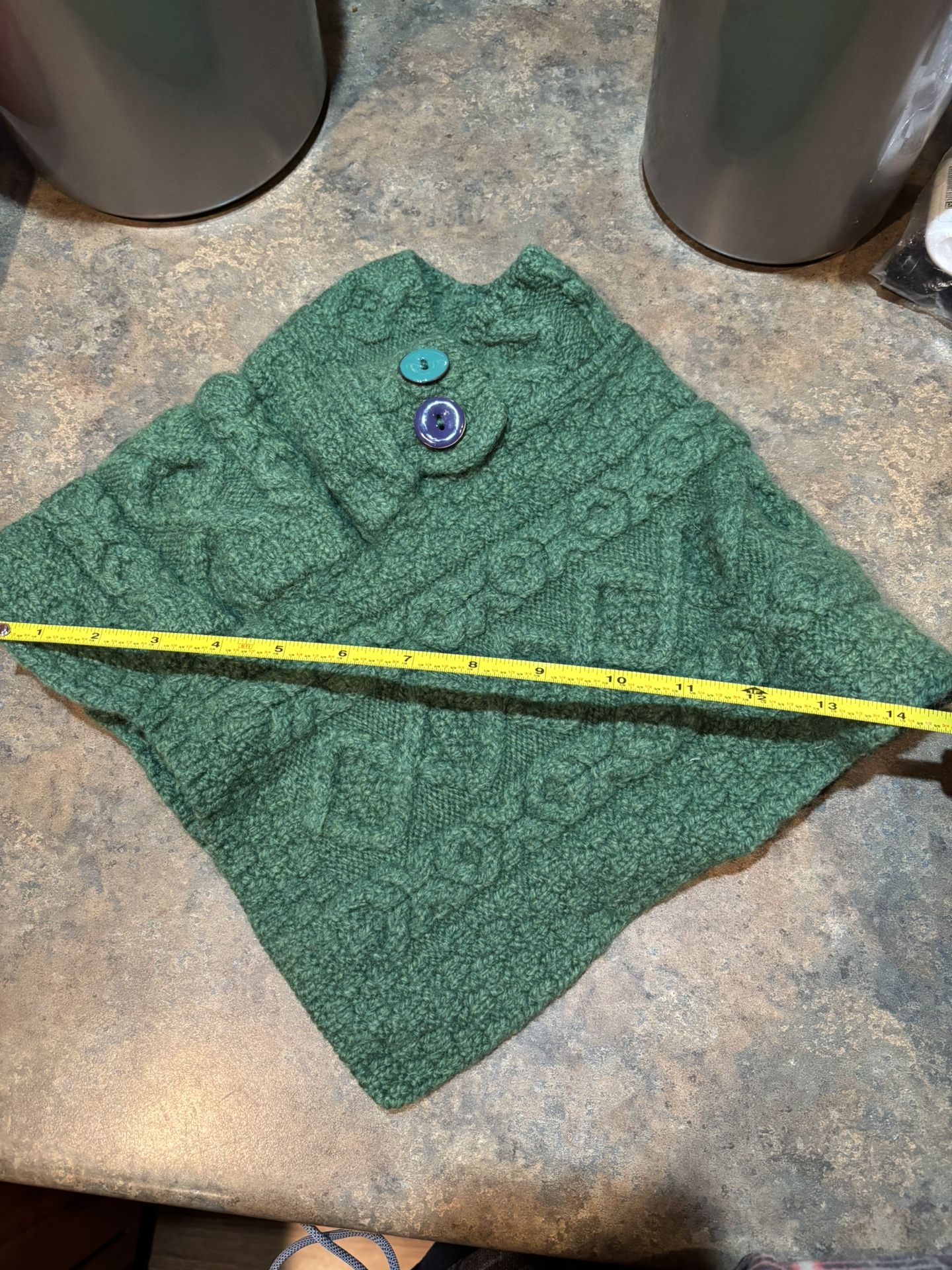 Kids cable knit Aran Sweater Market Green Poncho. Size Small