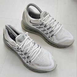 Nike Air Max 2015 White Silver Pure Platinum Running Shoe 705457-102 Sz 5Y

From non smoking pet free home. Size 5. Will ship out same/next day.
