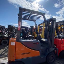 Doosan Forklift For Sale Low Hours